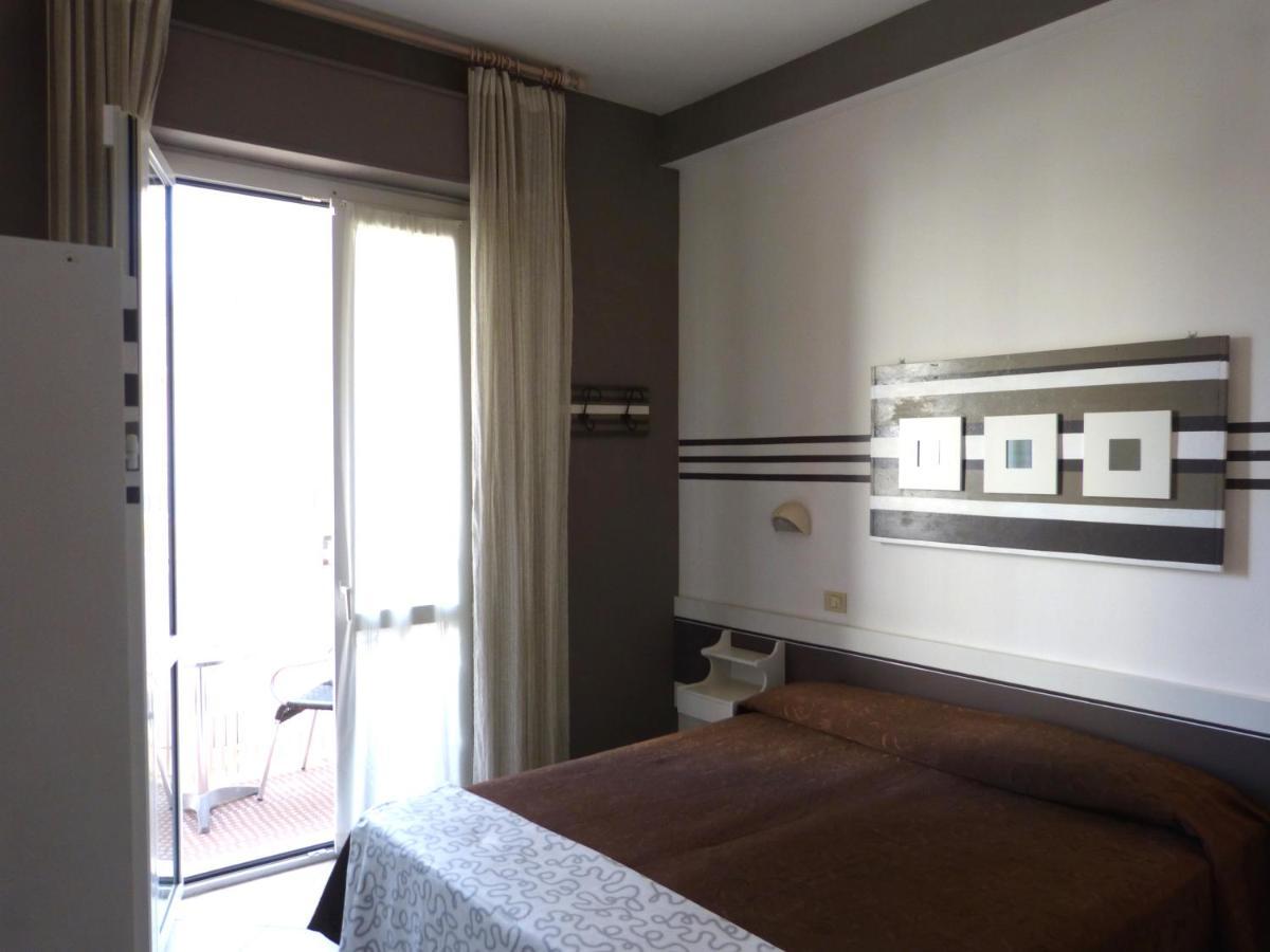 Hotel D'Annunzio Cattolica Dış mekan fotoğraf