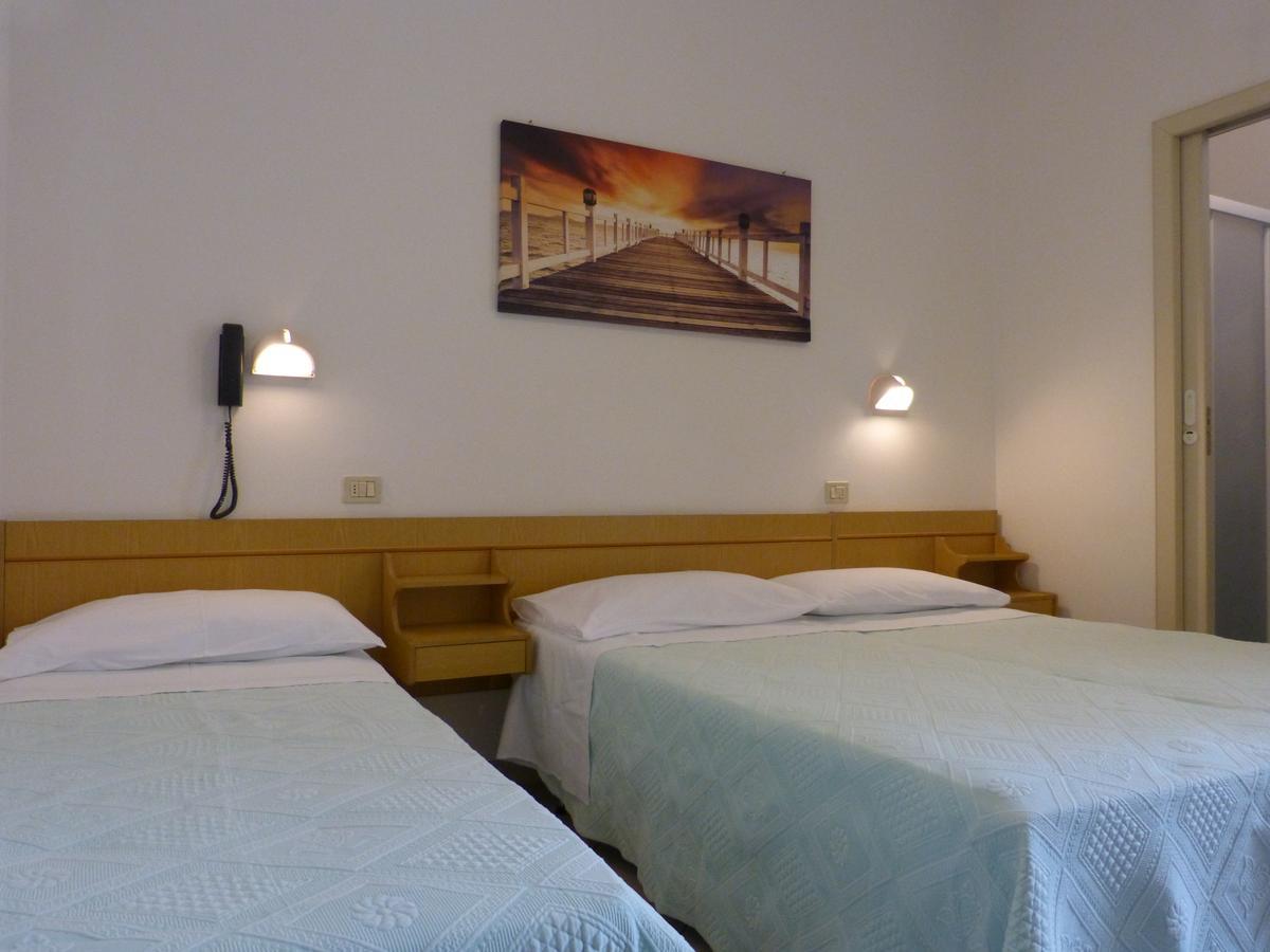 Hotel D'Annunzio Cattolica Dış mekan fotoğraf